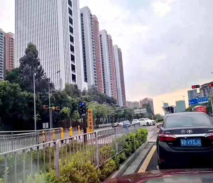 深圳龍華觀瀾小產(chǎn)權(quán)房樓盤(pán)-鷺湖花園