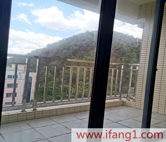 <a href=/chashan/ target=_blank class=infotextkey>茶山小產(chǎn)權房</a>價格:茶山畔山豪苑